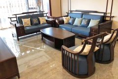 新中式酒柜有強大的藏酒、收納功能，款式多樣，也同樣令人感嘆